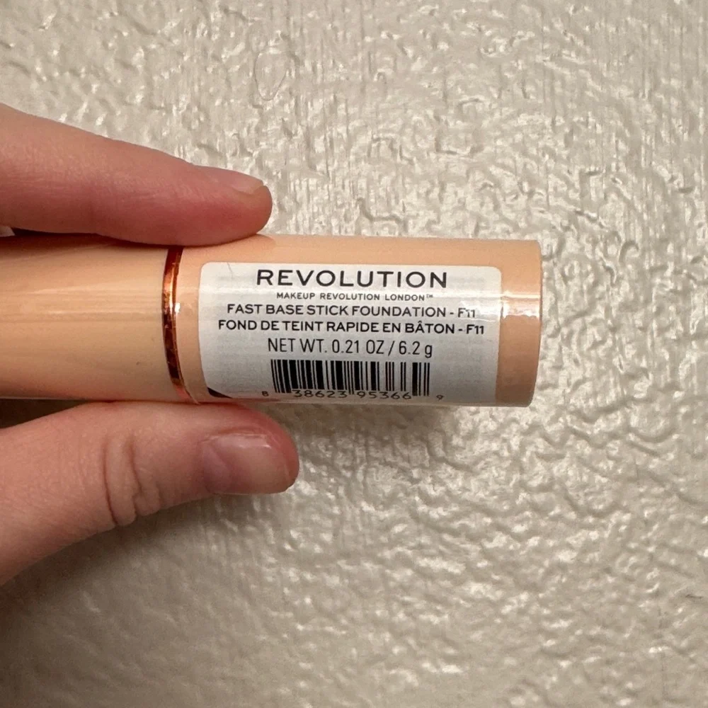 Revolution Fast Base Stick Foundation F11